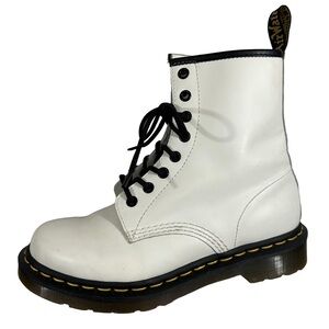Dr. Martens lace up combat boot white 11821 leather‎ doc docs
